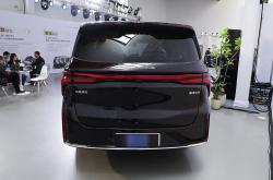 成都腾势D9降1.80万 仅32.18万可入手
