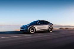 机构预计小米YU7首发就能销量飙升：挑战销冠特斯拉Model Y
