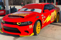 Fratzog?三角形徽章+红色条纹 道奇Charger Daytona新版本预告图