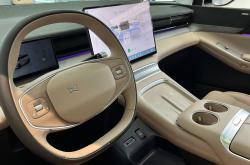 全系后轮转向最灵活的MPV 新款小鹏X9开卖：39.98万起