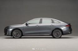 2025成都车展：前劳斯莱斯设计师之作 荣威M7 DMH预售9.78万起