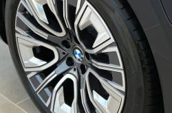 成都宝马i7 M70L优惠34.00万 仅155.90万可入手