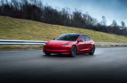 23.55万起 新款特斯拉Model 3上市：不痛不痒小升级