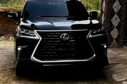 2024款雷克萨斯LX570 现车特价168万甩卖