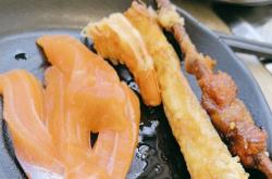 68元高铁盒饭被质疑是“隔夜饭”：为啥不能供应新鲜菜品