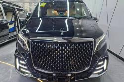 奔驰V260L限量版定制商务車，移动的宫殿，你喜欢吗？