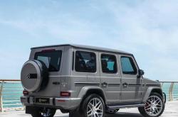 带有越野套件的奔驰AMG G63