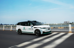 官宣！萝卜快跑携手Uber启动迪拜全无人商业化运营