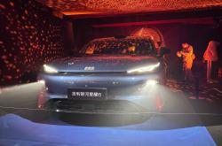 Flyme Auto 2代座舱系统 吉利银河星耀8远航家预售14.28万起