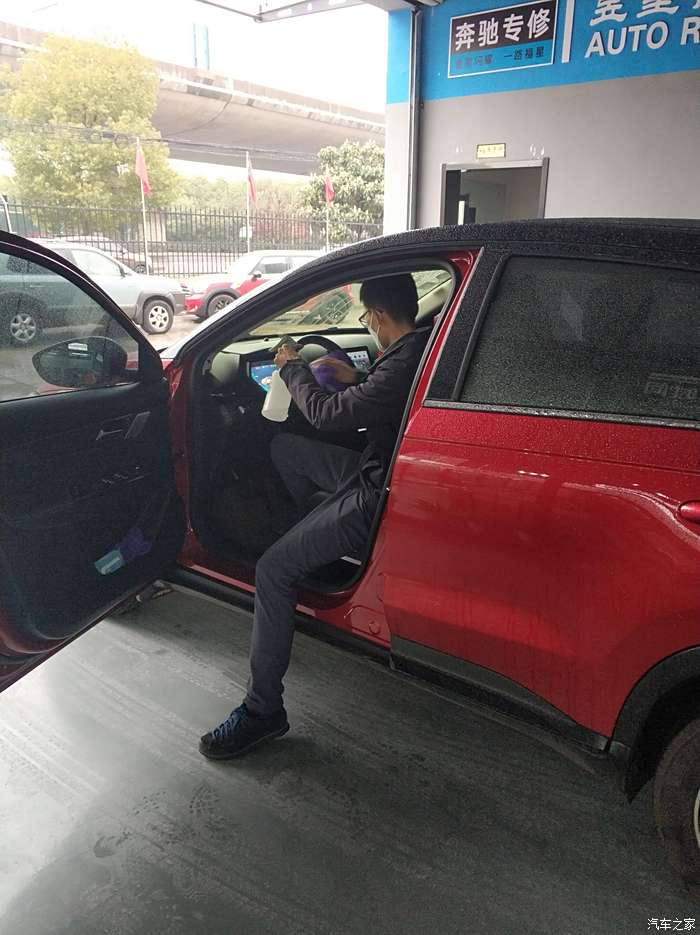 小鹏推出新春车主关怀，包含免费进店检