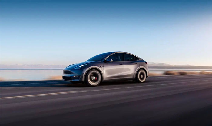 机构预计小米YU7首发就能销量飙升：挑战销冠特斯拉Model Y