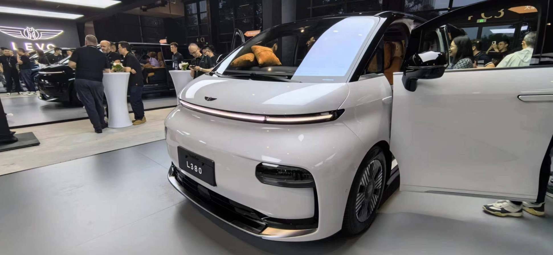 将于2025年3月正式上市 吉利银河翼真L380陆地空客预售33.99万起