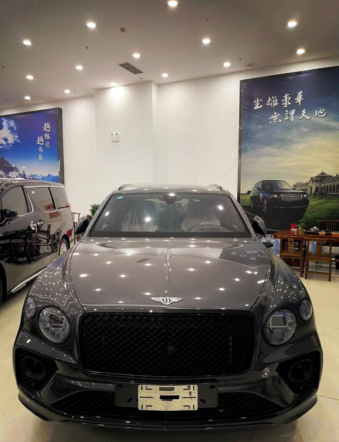 平行进口宾利添越超炫外观 分期现车实拍图片