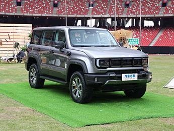 成都平行进口奔驰迈巴赫GLS级墨版降价86万 仅212万可入手