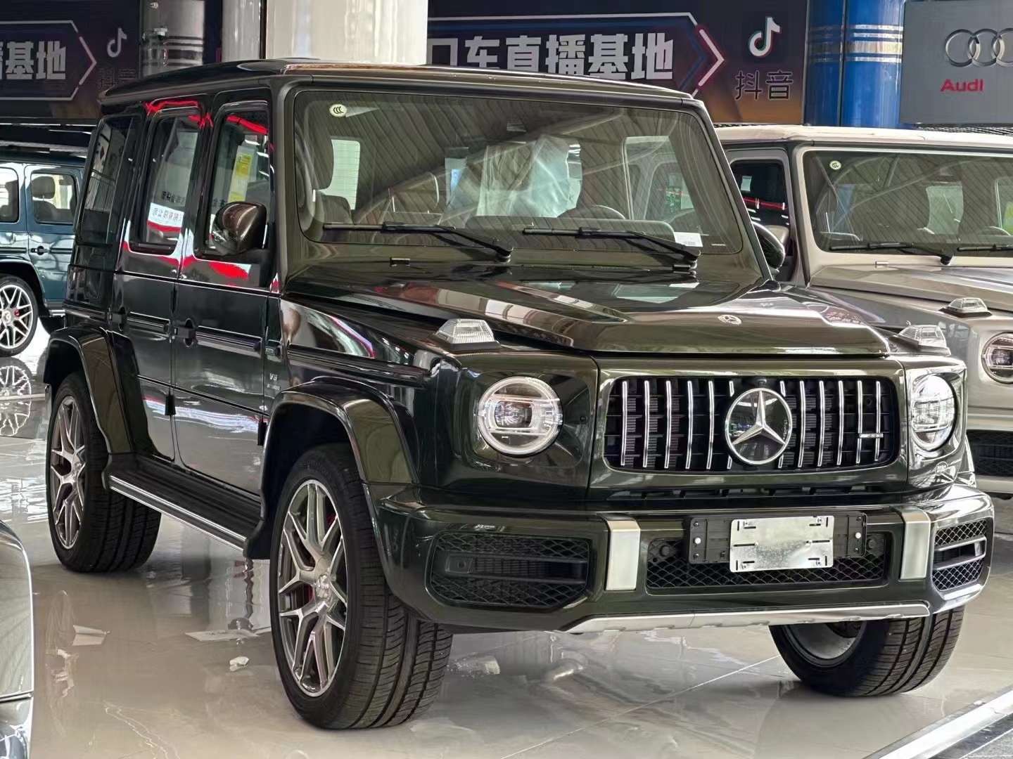 平行进口奔驰G级美版团购最高优惠69万 欢迎上门试驾