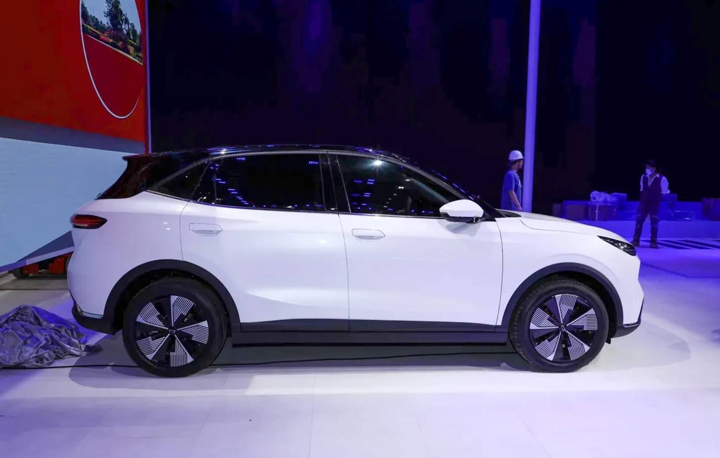 预售先享价9.59万起/纯电紧凑型SUV 一汽奔腾悦意03开启预售