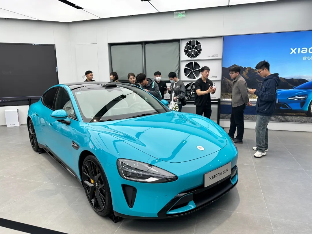豪华品牌标配！小米汽车宣布免费提供维修代步车