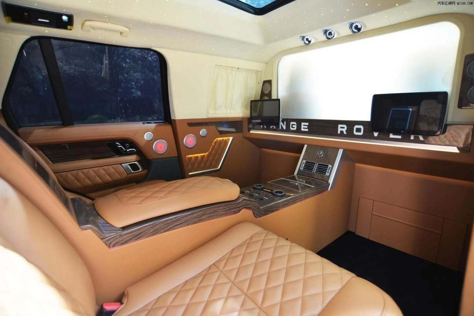 车主曝极氪AEB在80km/h时速下自动刹停：避免了追尾和被追尾