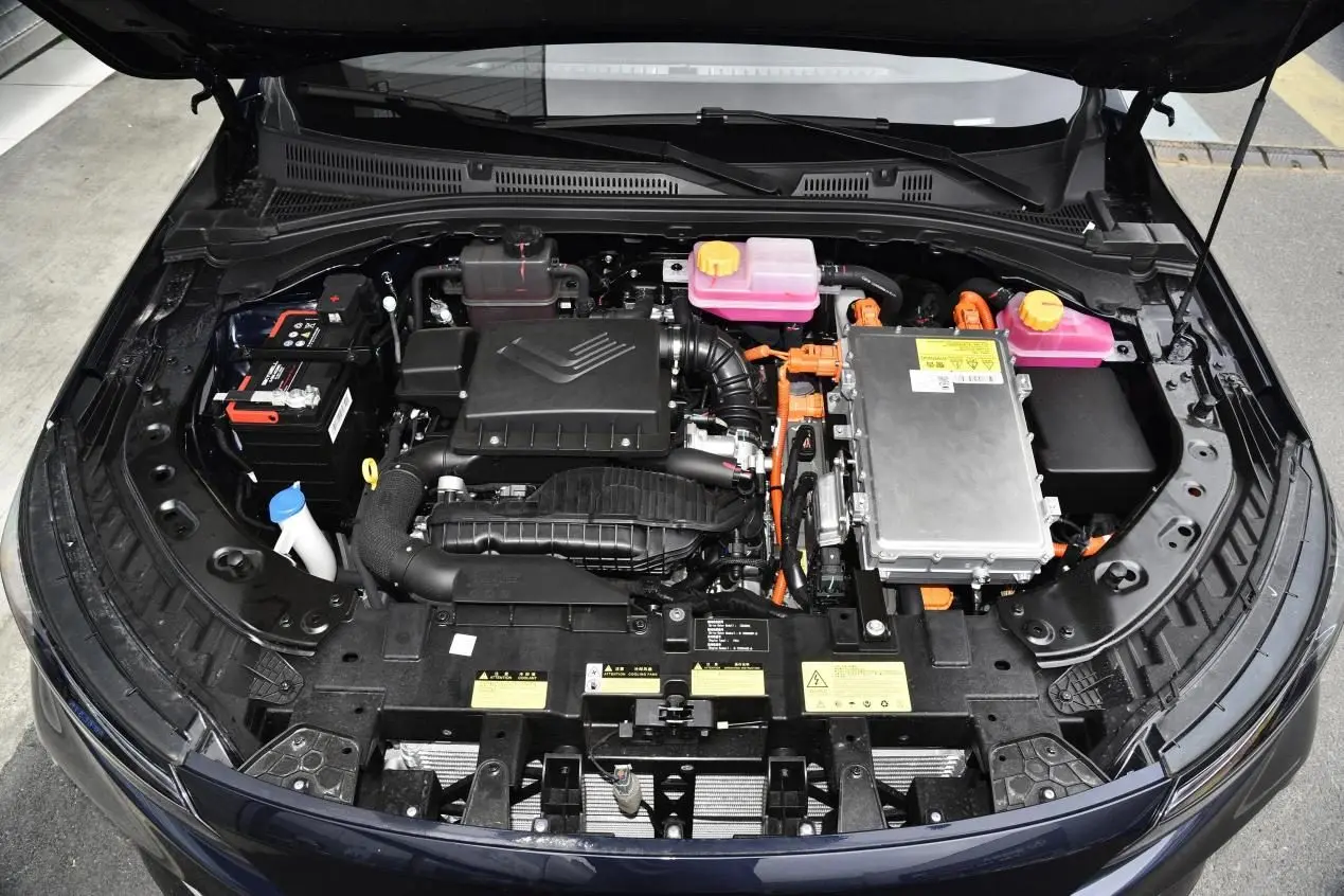 成都劳斯莱斯闪灵团购价格575万起 欢迎到店试驾