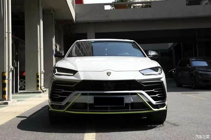 成都兰博基尼Urus降价29.7万 欢迎前来试驾