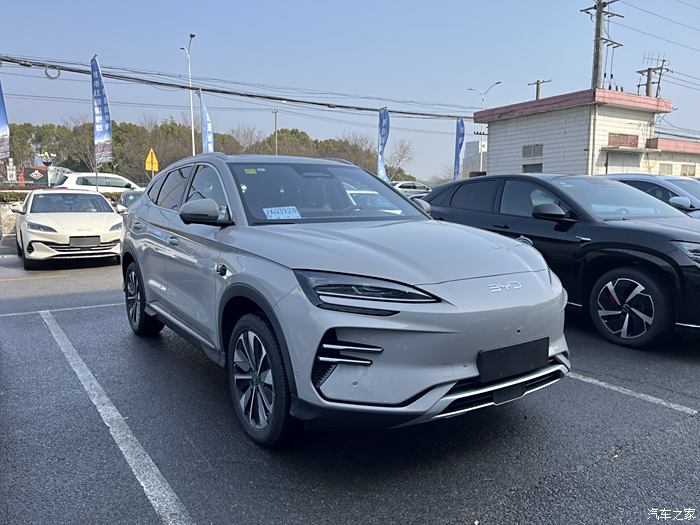 售11.98万元起 标配天神之眼C智驾系统 秦L EV正式上市