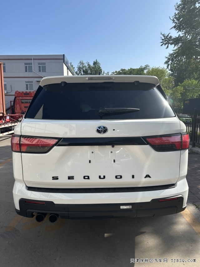 成都平行进口道奇挑战者加版让利促销中 限时优惠高达16万元