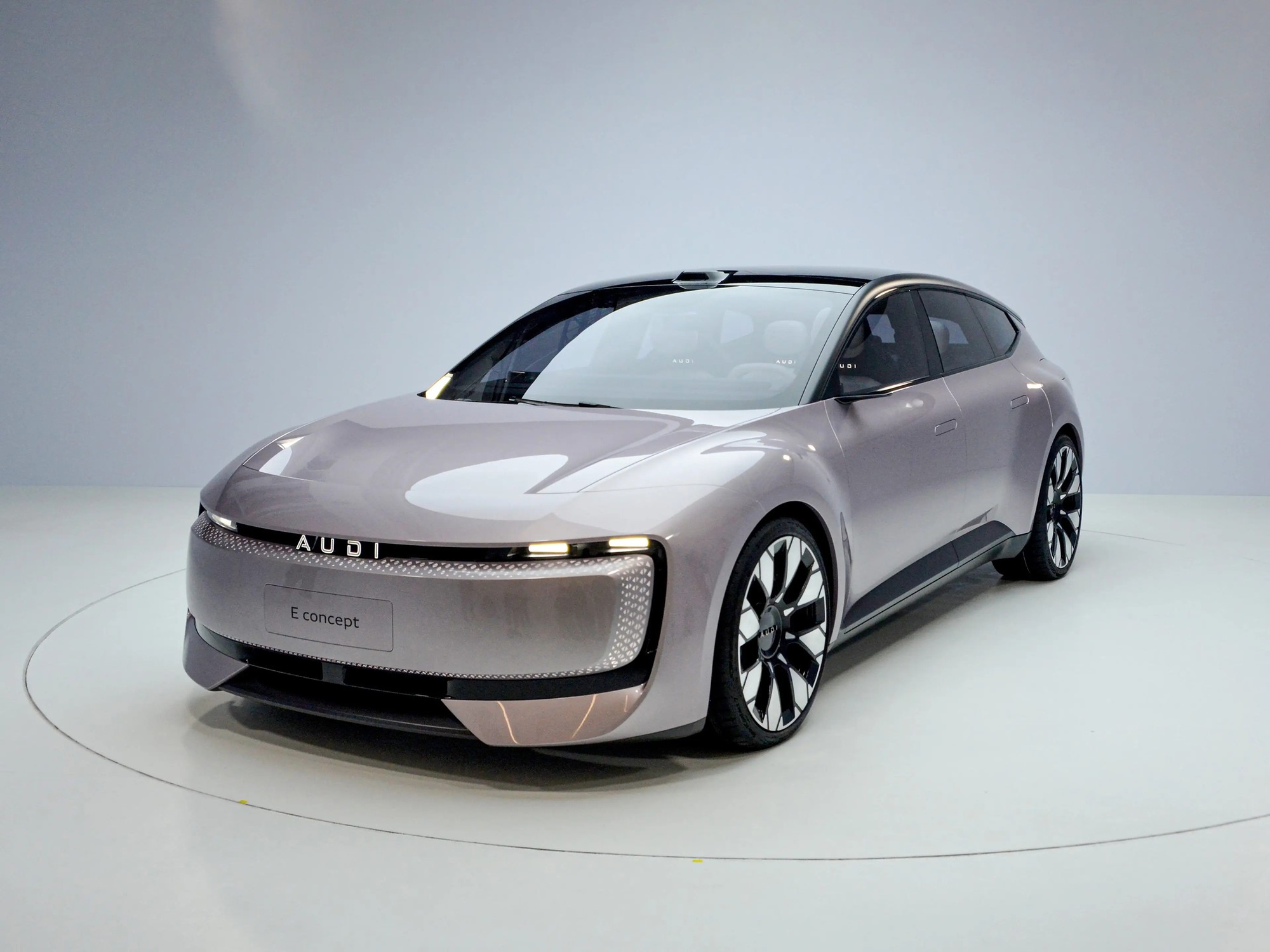 奥迪将于2026年发布小型平价电动车
