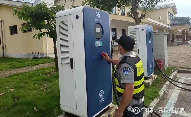 单枪峰值功率全球第一！极氪1.2MW全液冷充电桩即将发布