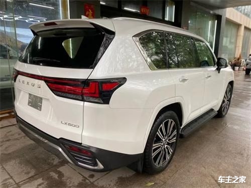 2024新雷克萨斯LX中东版优惠40万 仅126万可入手