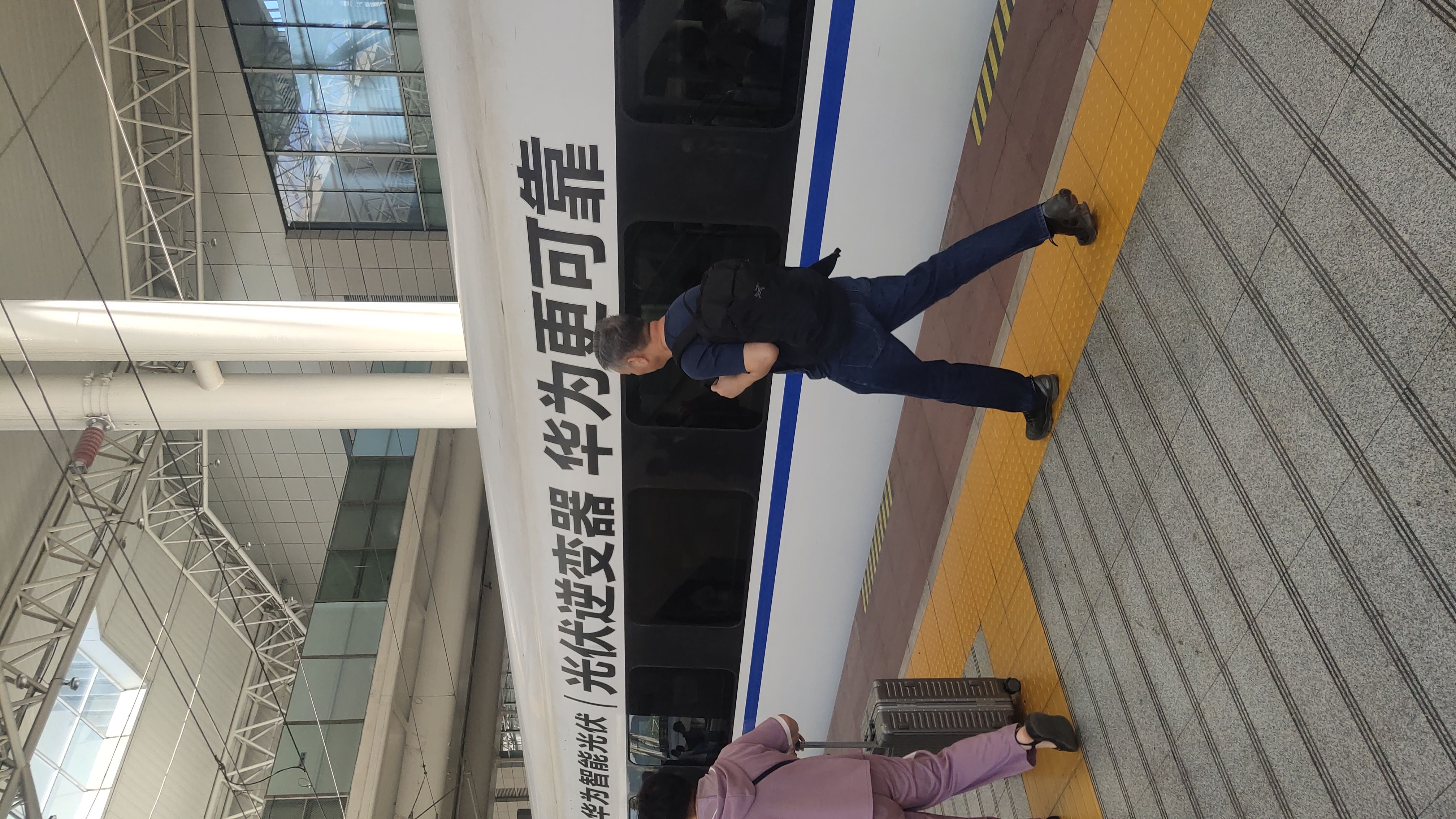 为下一代800V电动汽车牵引逆变器平台带来更长续航与长期的卓越性能