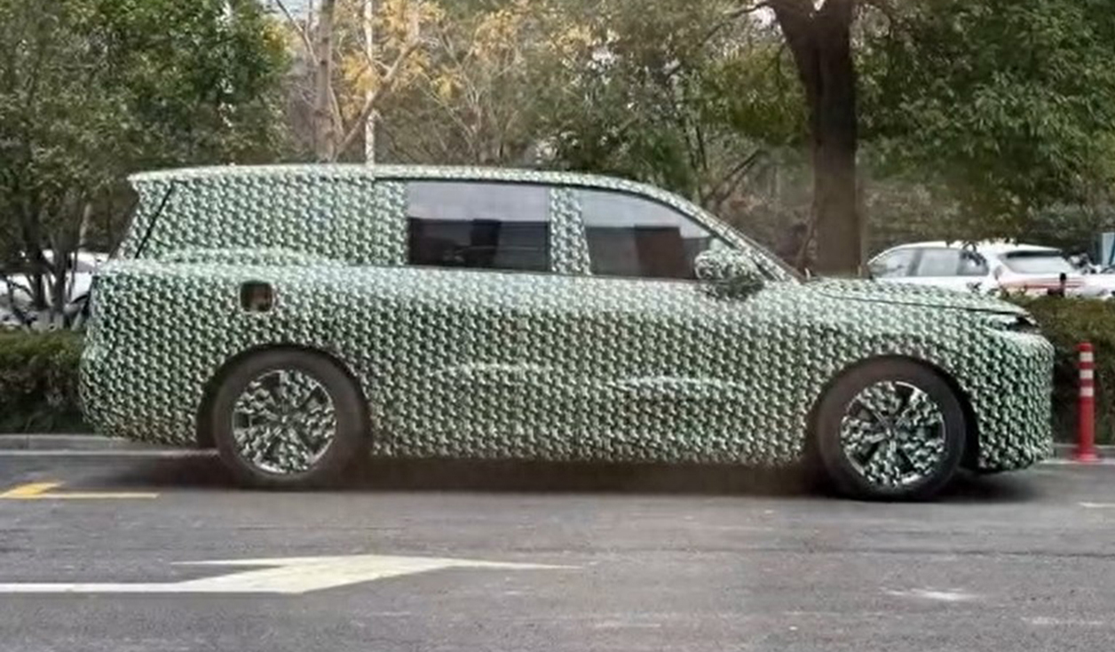 零跑B系列SUV+轿车矩阵搭成，B01首秀“为年轻而来”