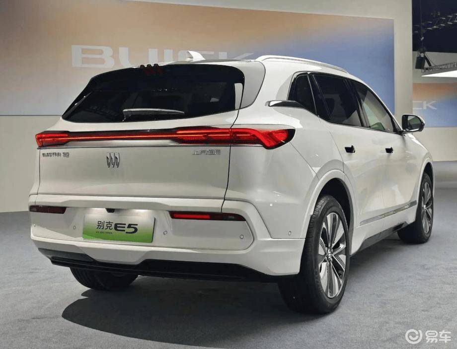 一口价14.99万起 新款别克E5上市：承诺自燃1:1赔付