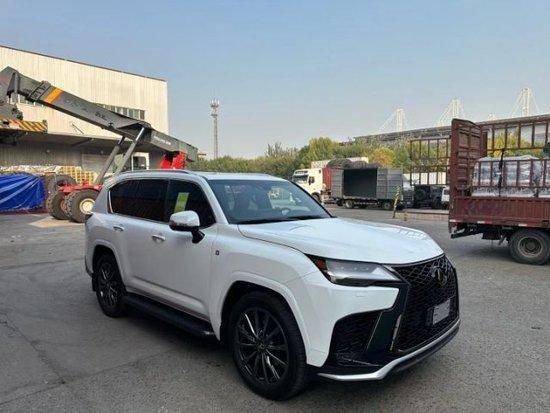 现购雷克萨斯LX墨版让利促销中 直降40万