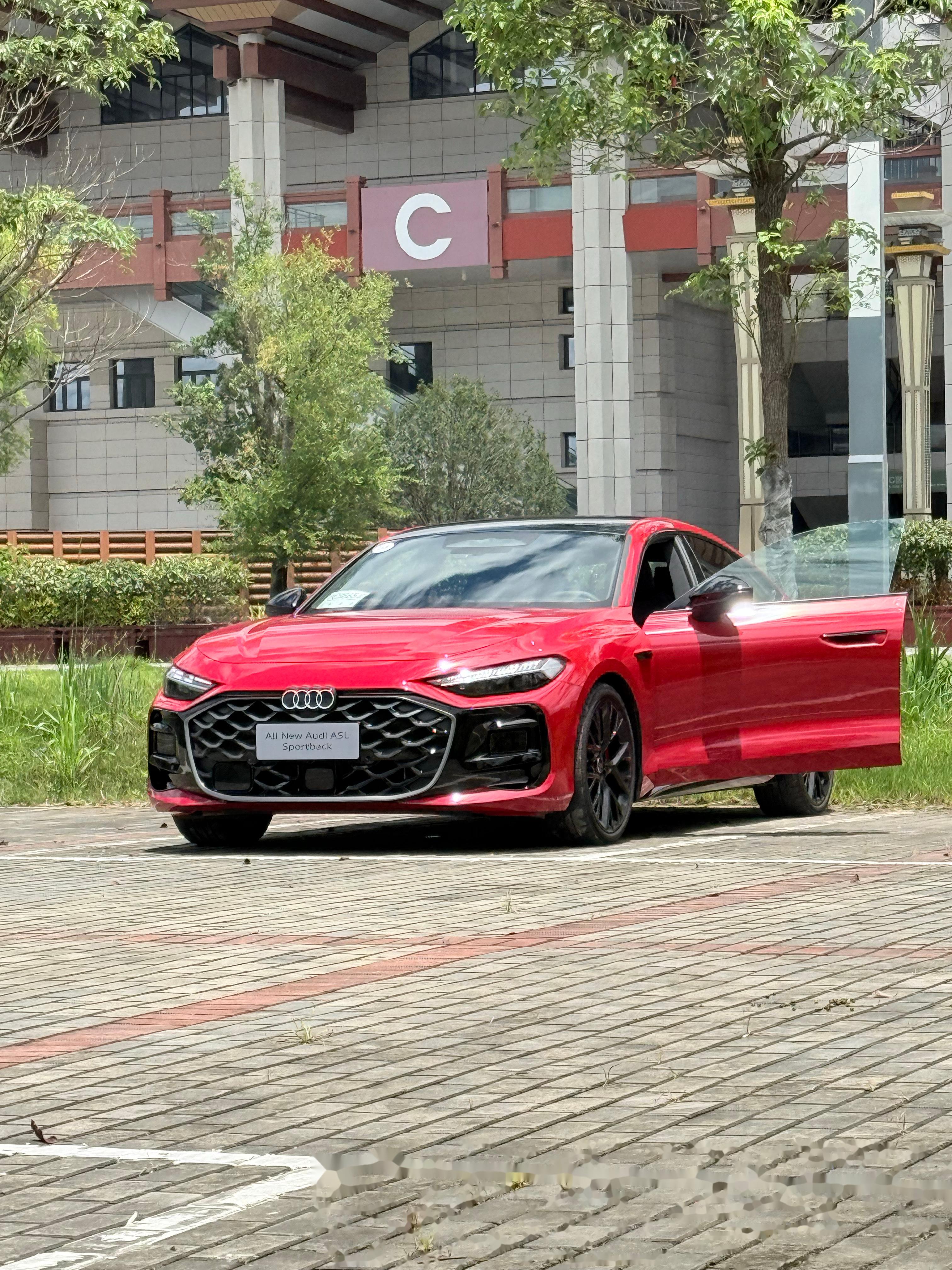 上汽奥迪A5L Sportback正式上市，重新定义新时代燃油车