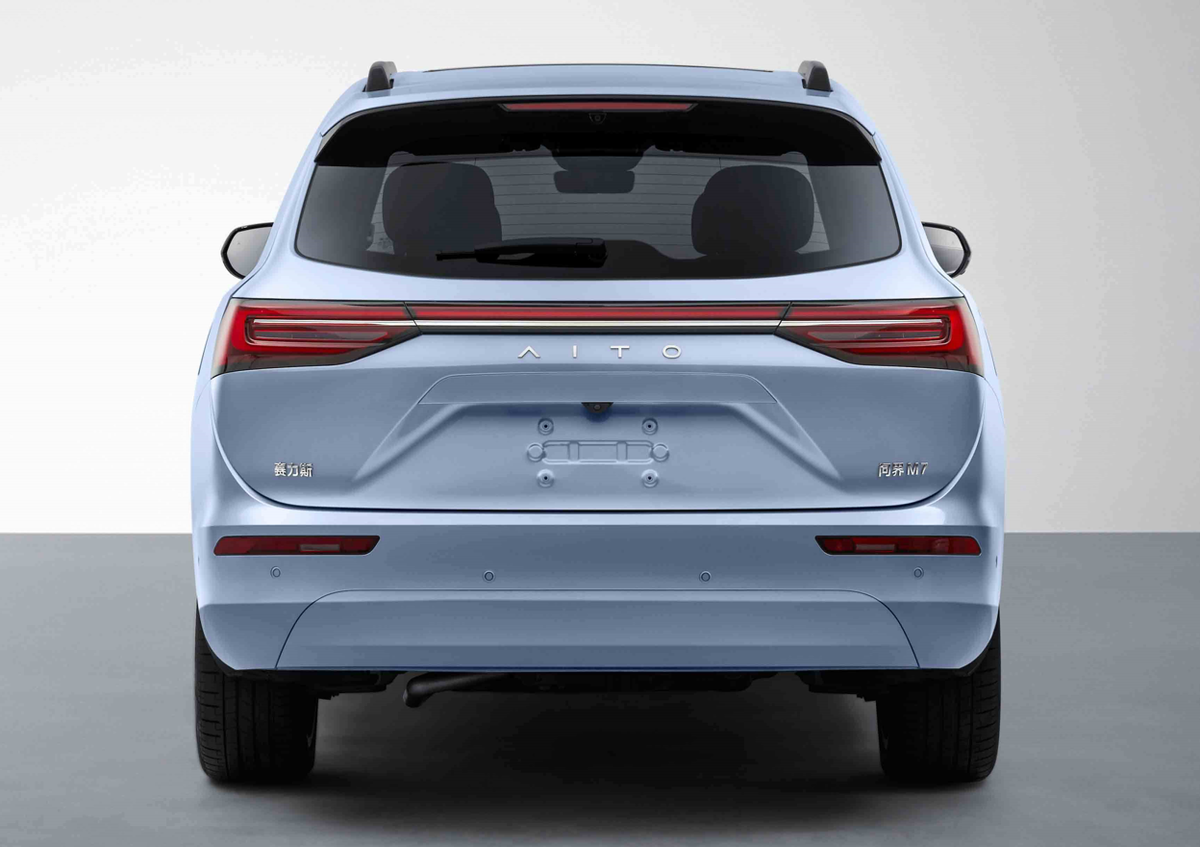 下半年的大爆款来了 全新问界M7实车曝光：锁定30万级销冠