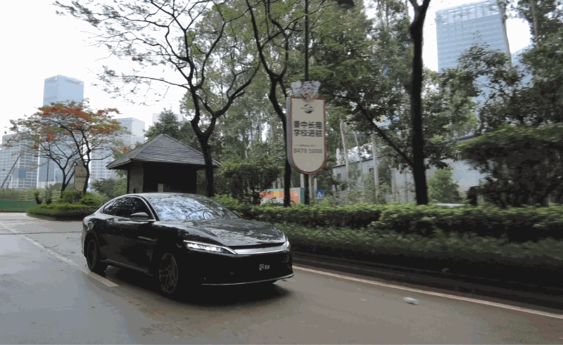 动态试驾全新名爵MG4 十万级小车新选择？
