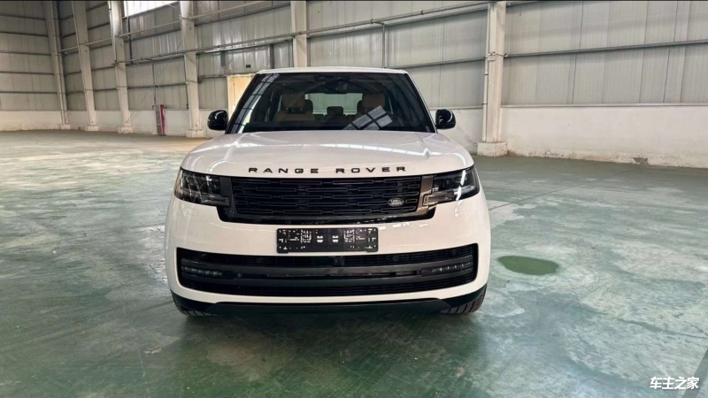 路虎揽胜行政美版目前售价125万起 欢迎前来试驾