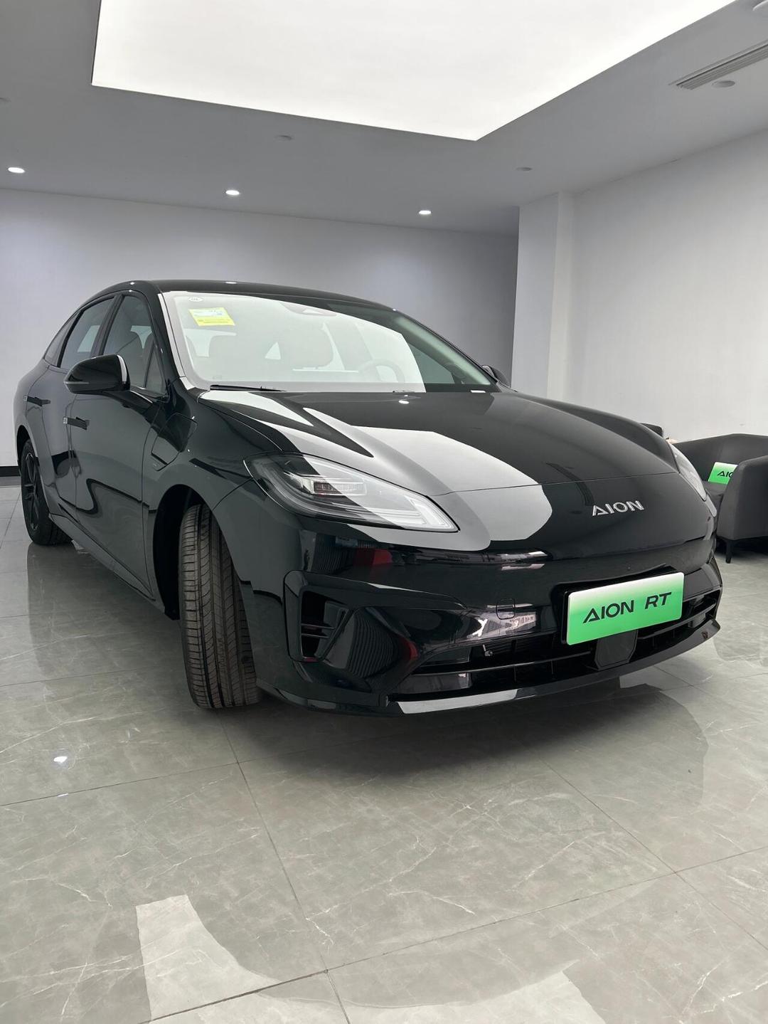 尺寸大过Model 3 增配还降价！埃安RT焕新版上市：9.98万起