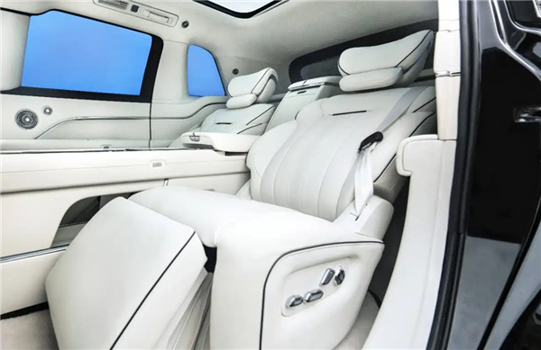 “野味儿”十足 方程豹豹8实车曝光