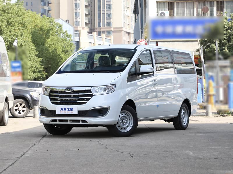 成都瑞风M3 PHEV最高让利2.00万元 仅10.49万可入手