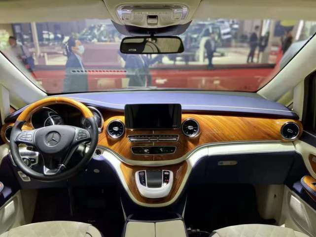 独家定制 奔驰七座V260L梵兹慕小高顶现车 整车碳纤维材质饰板