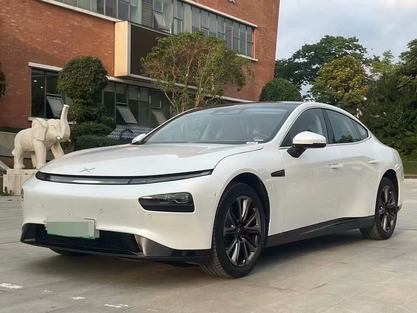 搭载1.5T发动机 小鹏P7+增程版申报图 外观还有诸多升级