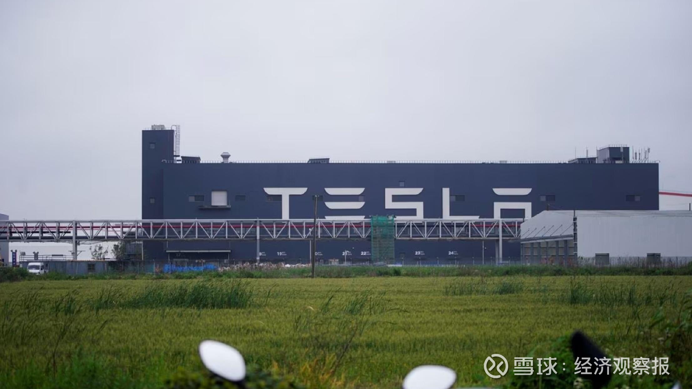 特斯拉上海超级工厂启动四季度产能提升，三季度全球交付49.7万辆创纪录