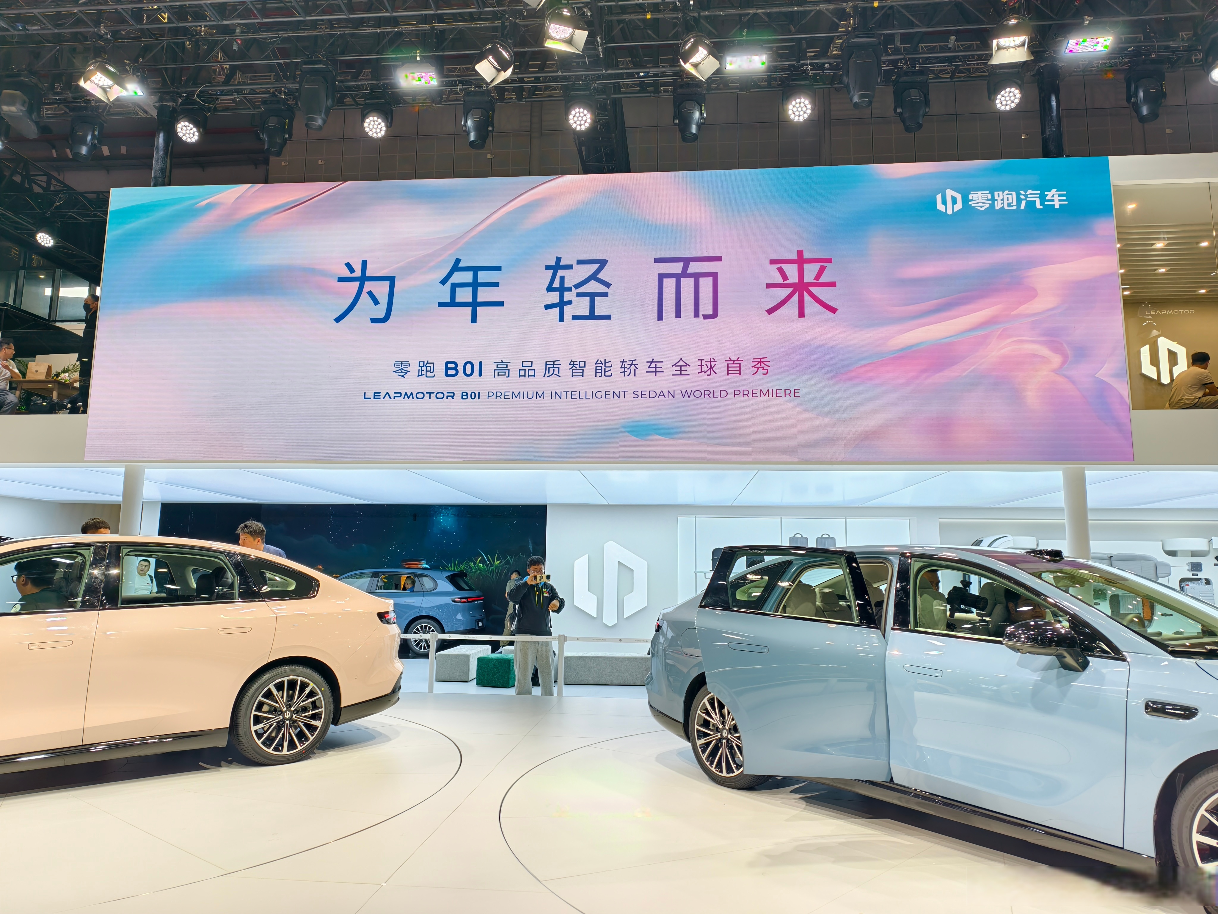 平行进口酷路泽4.0 新款300 使用如何