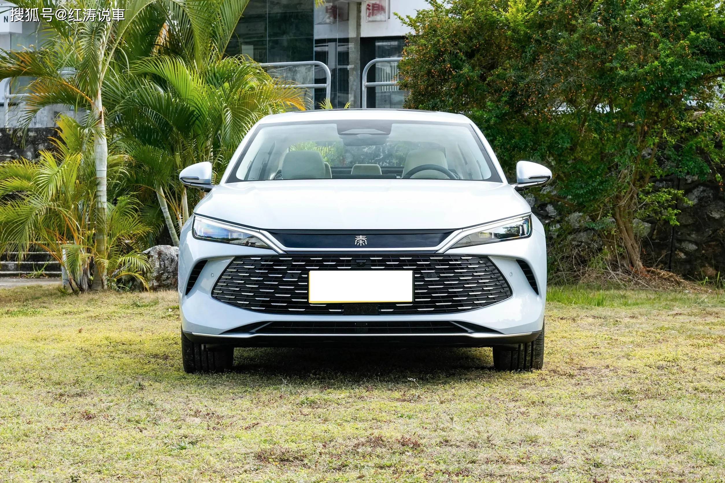 工业奇迹再进化 油耗降至2.79L！2026款秦L DM-i上市：9.28万起