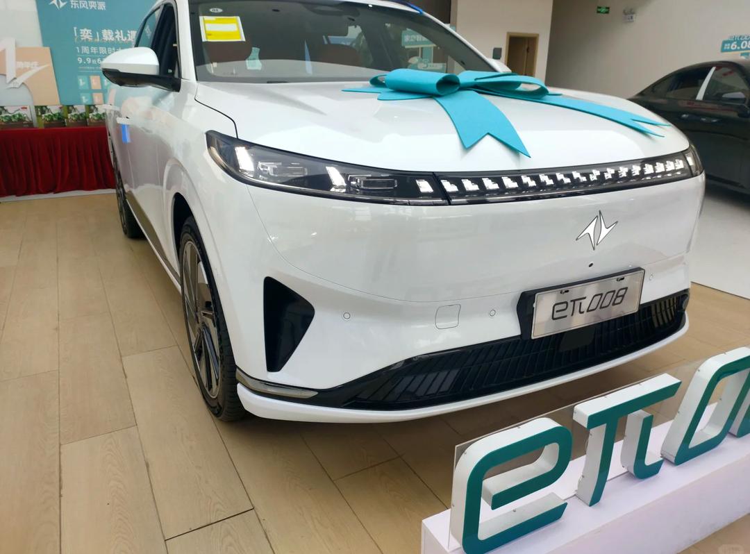 成都雷克萨斯LX中东版让利促销中 购车让利10万元