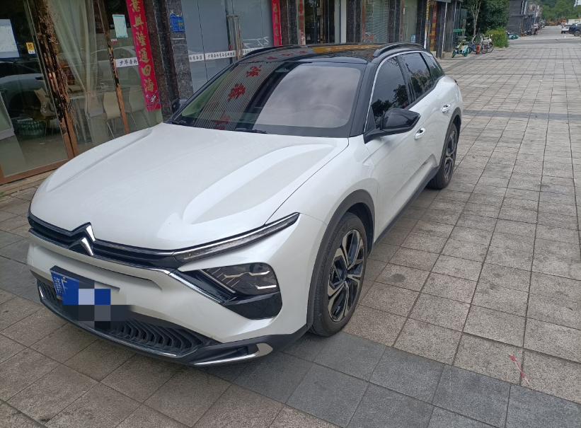成都凡尔赛C5 X降价促销 购车优惠高达1.50万