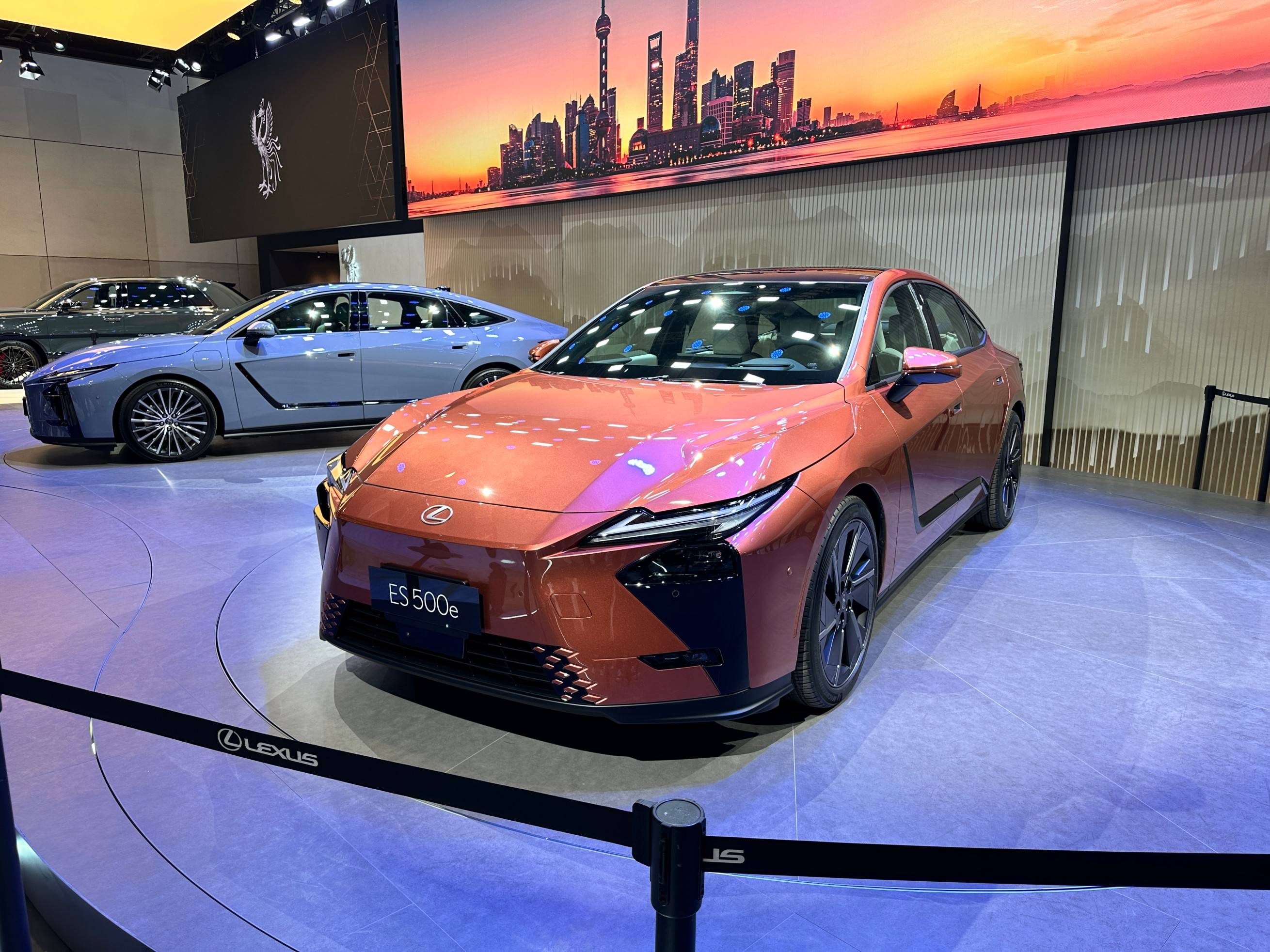 2025东京车展：全新雷克萨斯LS系列概念车亮相 还有6轮/3轮车型