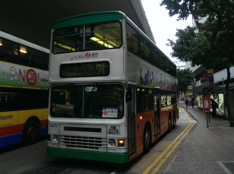 “津旅时光号”列车首次载客 车厢科幻感十足：上车像穿越