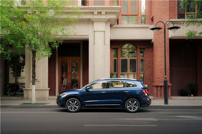 疑似捷达新能源车谍照 引入智能座舱和辅助驾驶系统 首车明年上市